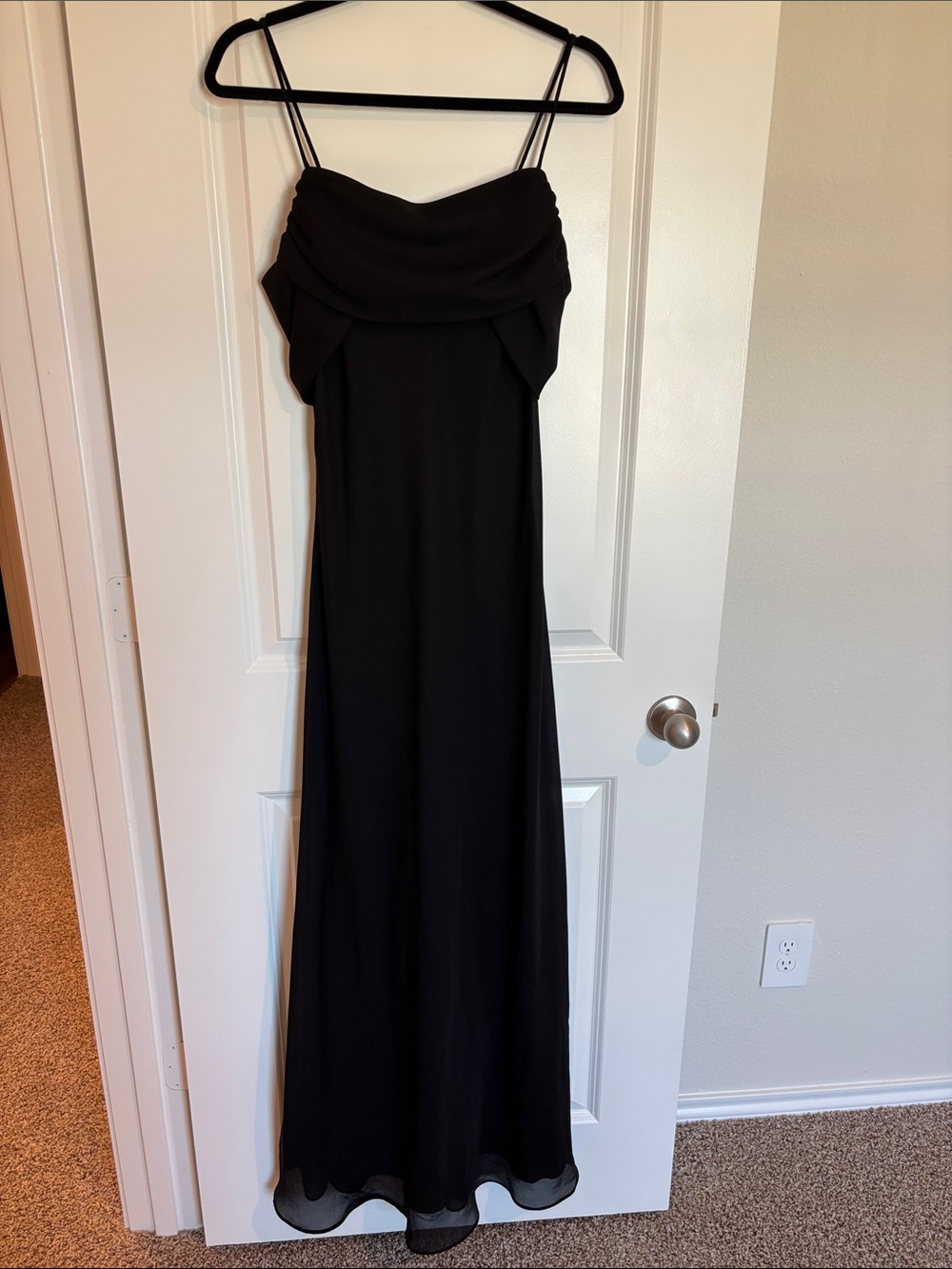 Classic Black Spaghetti-Strap Evening Dress